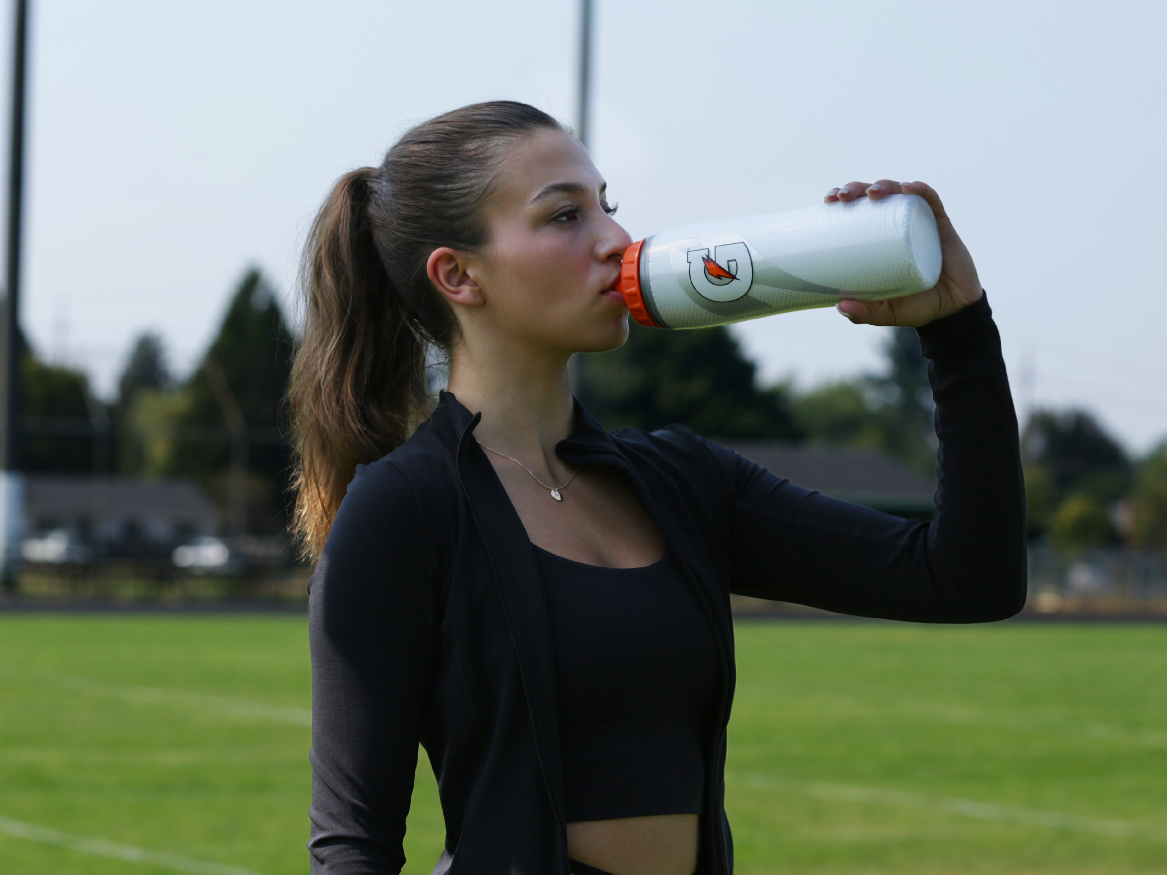Insulated Squeeze Water Bottle 30 oz, keeps drinks colder - Image 5